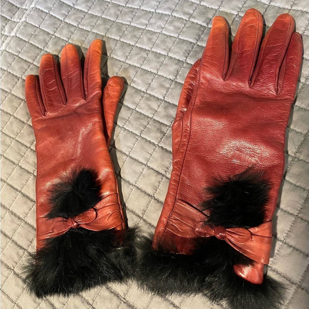 Portolano Red Leather Gloves with Black Fur Trim and Cashmere lining